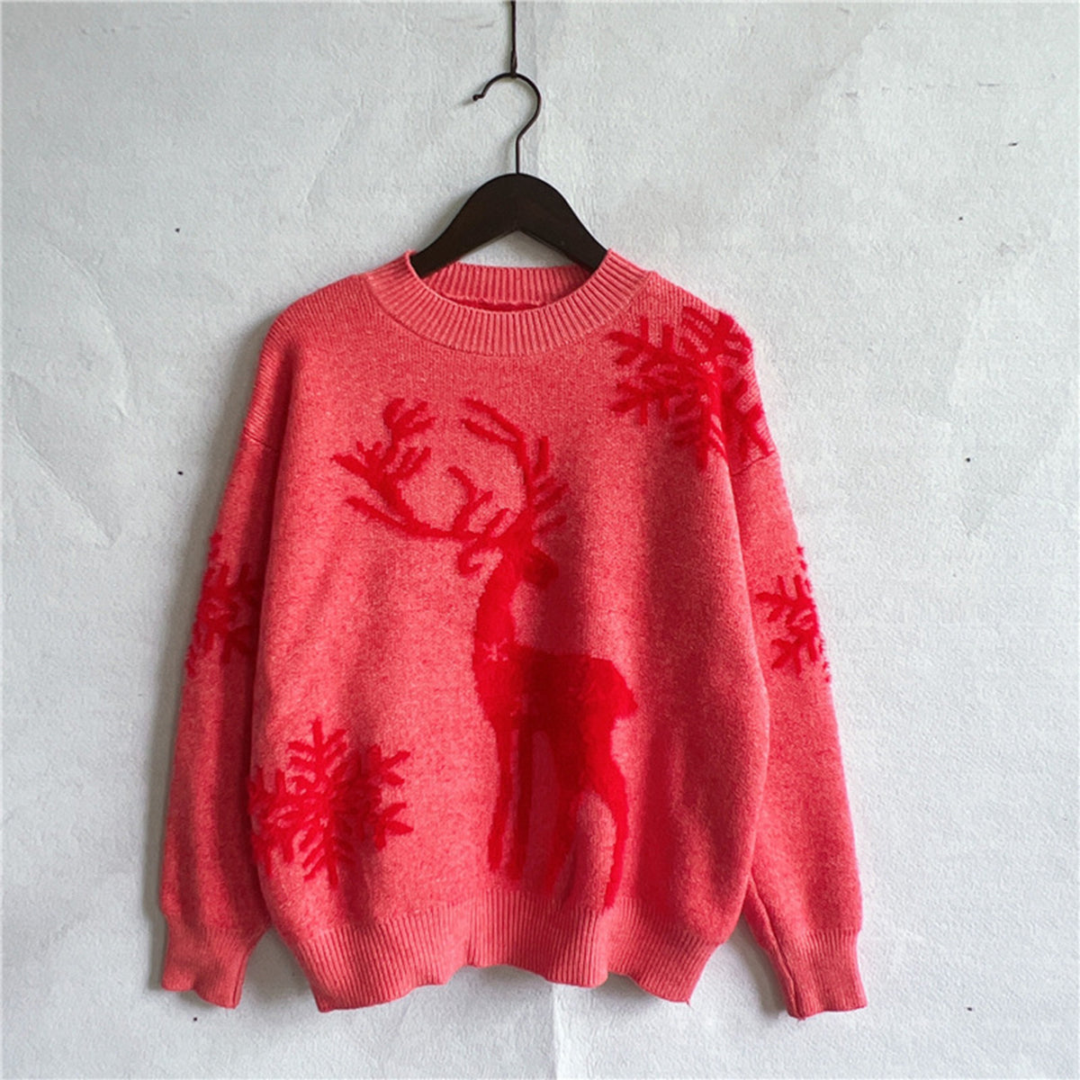 Blush Pink Reindeer and Snowflake Pattern Women&#39;s Christmas Holiday Sweater