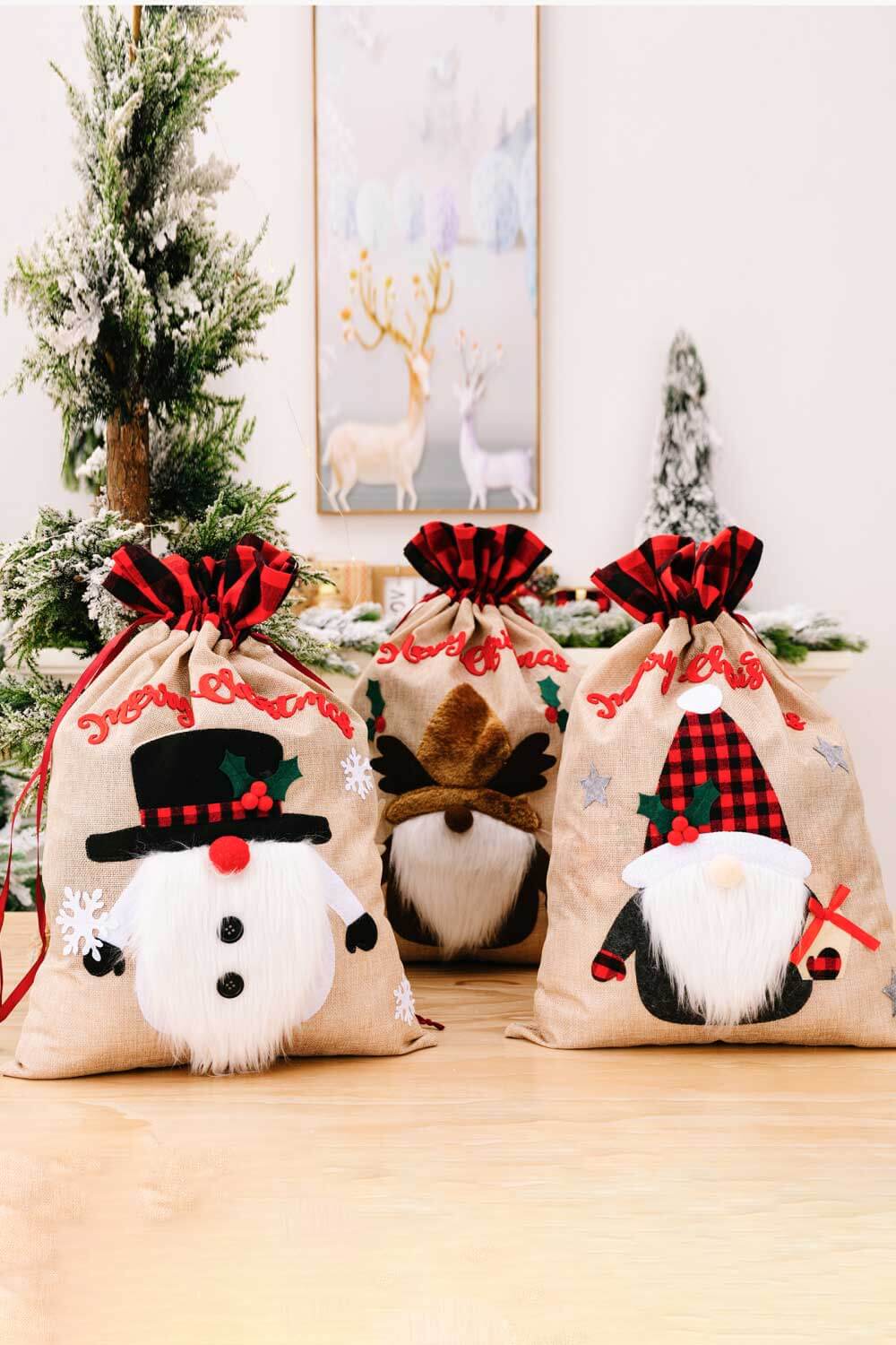 Trendsi Santa/Reindeer/Snowman / One Size/3 Pack 3-Pack Christmas Graphic Drawstring Gift Bags 101400780304917 3-Pack Christmas Graphic Drawstring Gift Bags