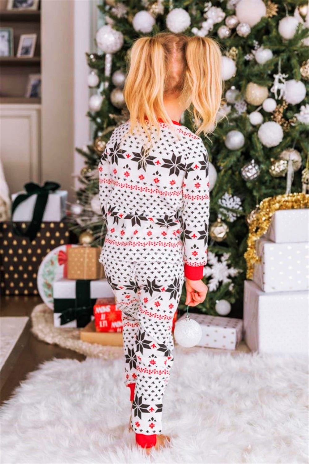 Trendsi Snowflake Pattern Top and Pants Set Snowflake Pattern Top and Pants Set