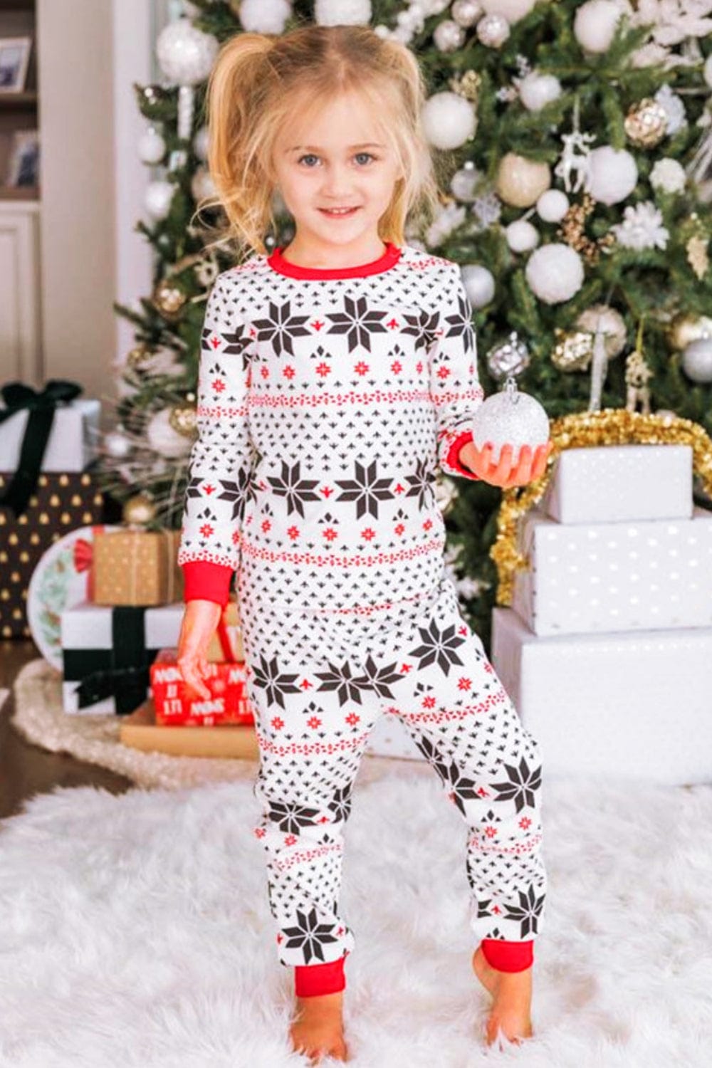 Trendsi White / 4T Snowflake Pattern Top and Pants Set 100900688934648 Snowflake Pattern Top and Pants Set